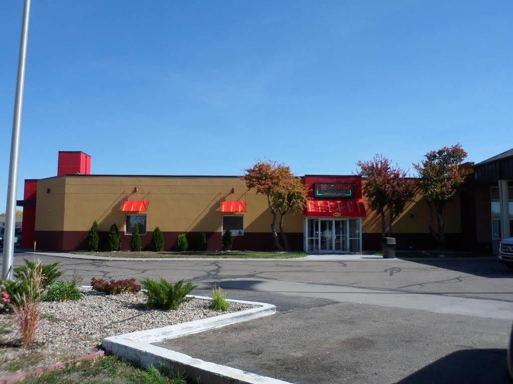 Boarders Inn & Suites By Cobblestone Hotels - Grand Island Exterior foto